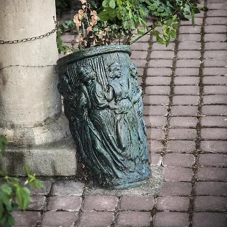 Hotel Bow Garden 3* Komarno