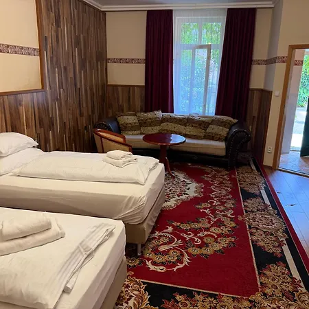 Hotel Bow Garden 3*