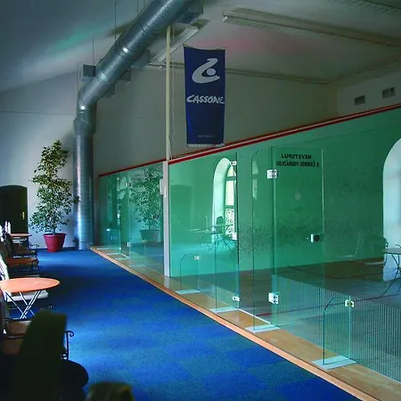 Hotel Bow Garden Komarno